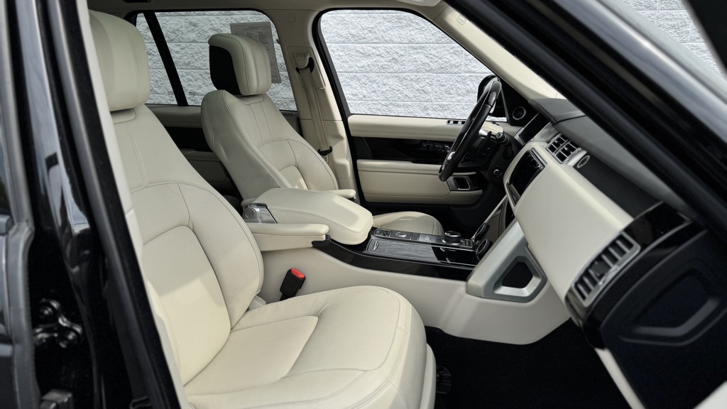 2019 Land Rover Range Rover SuperCharged photo 11