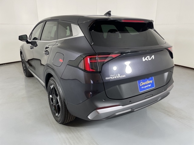 2026 Kia Sportage EX photo 2
