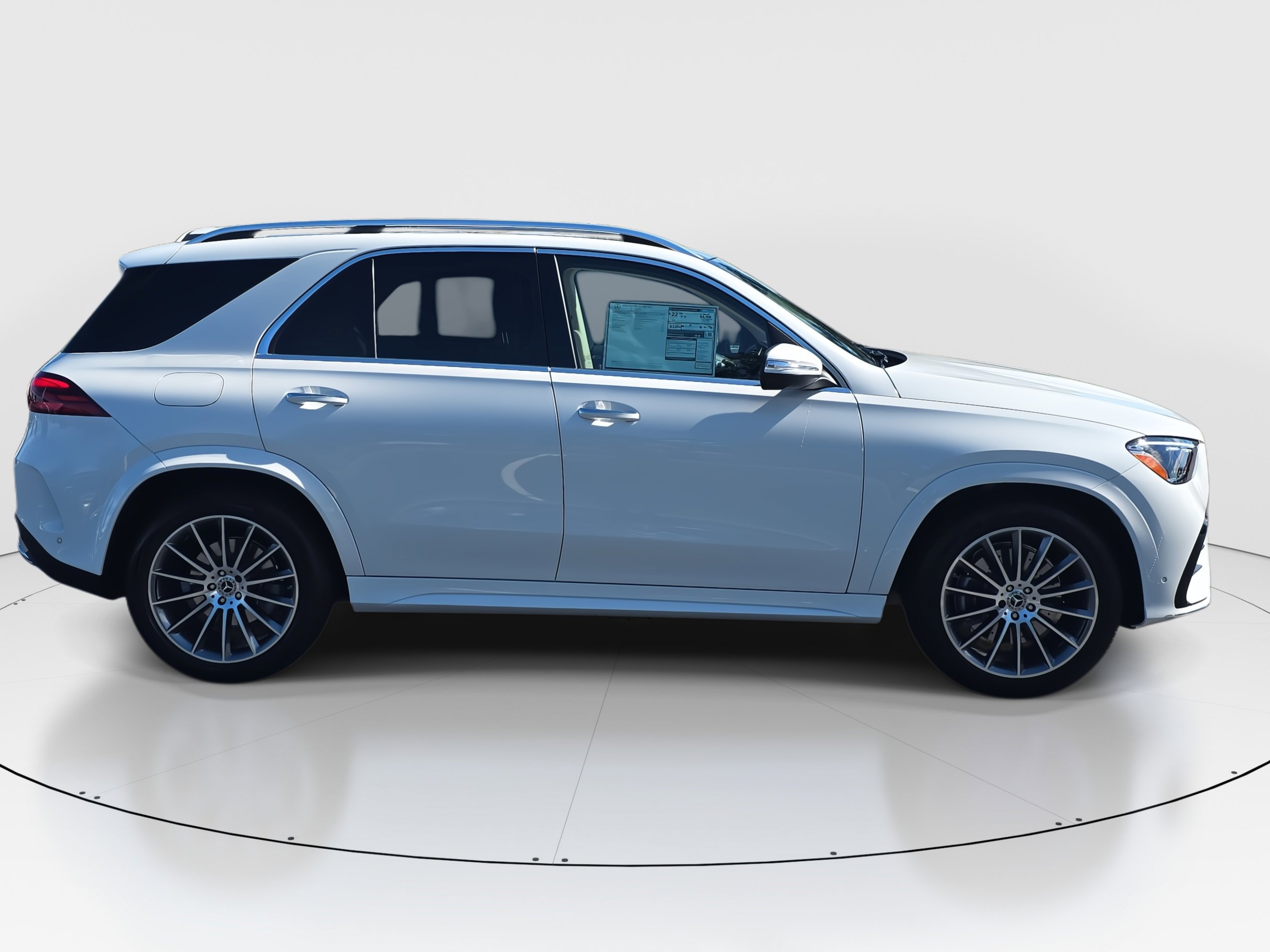 2026 Mercedes Benz GLE 350 4MATIC photo 2