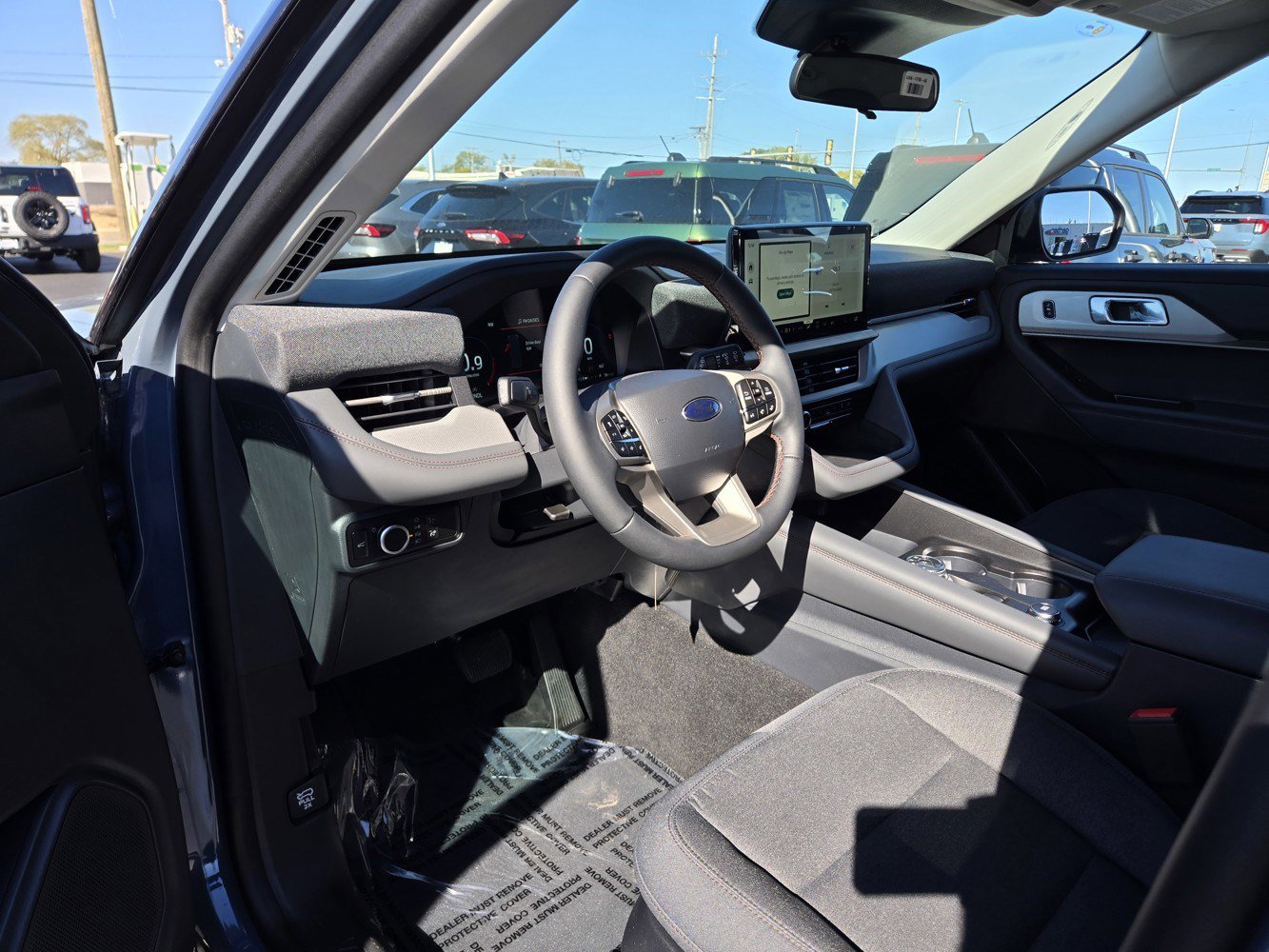 2026 Ford Explorer photo 2