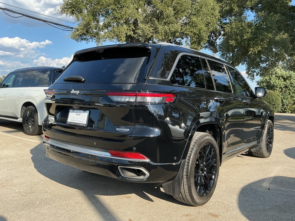 2024 Jeep Grand Cherokee Summit photo 3