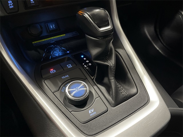 2019 Toyota RAV4 Hybrid XSE photo 24