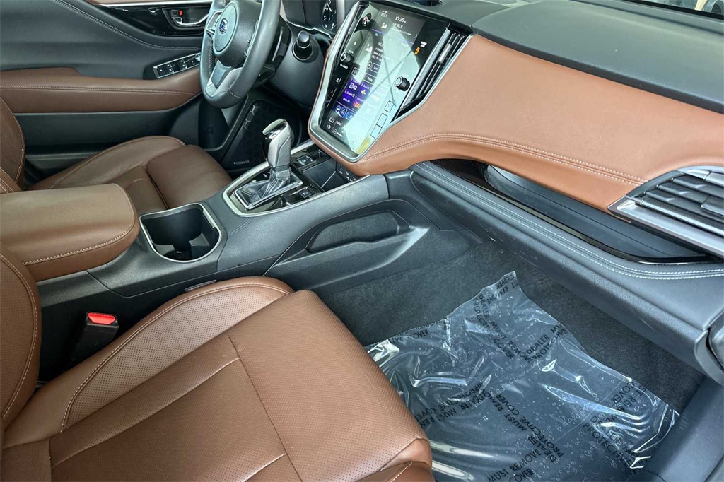 2022 Subaru Outback Touring XT photo 17