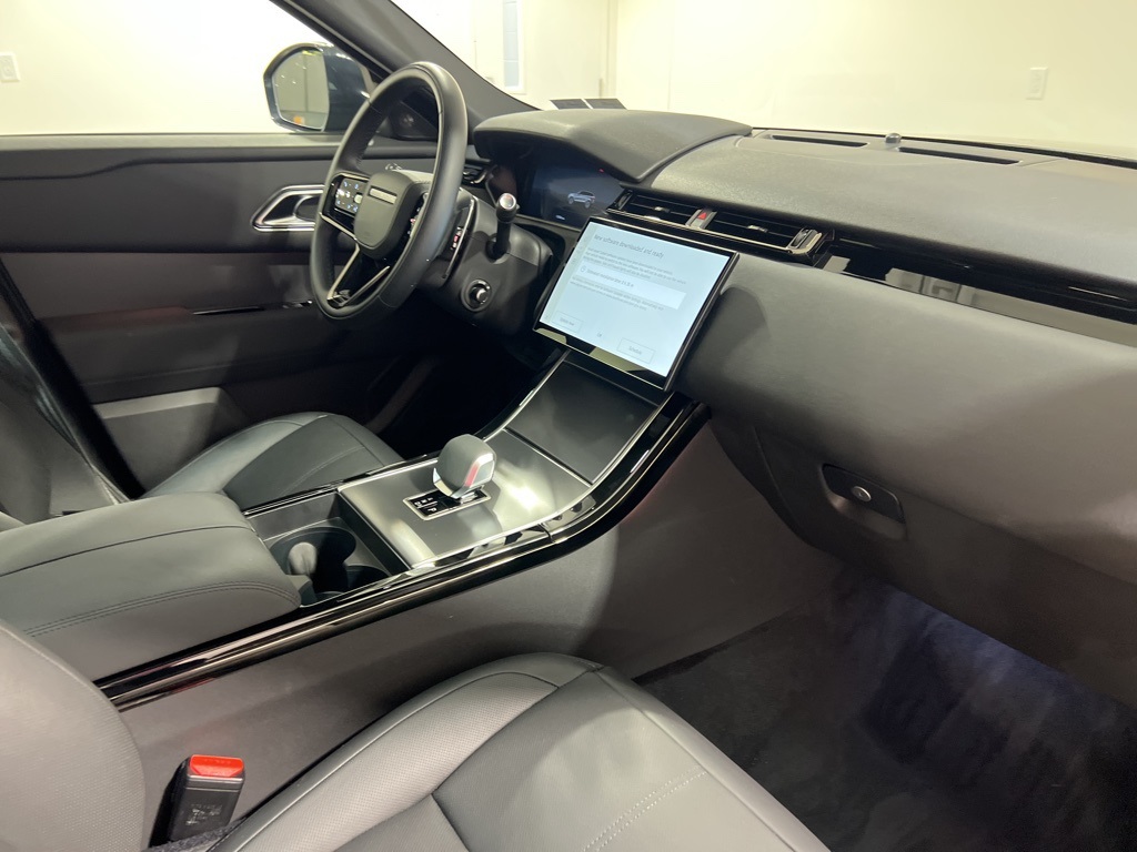 2025 Land Rover Range Rover Velar SE photo 23