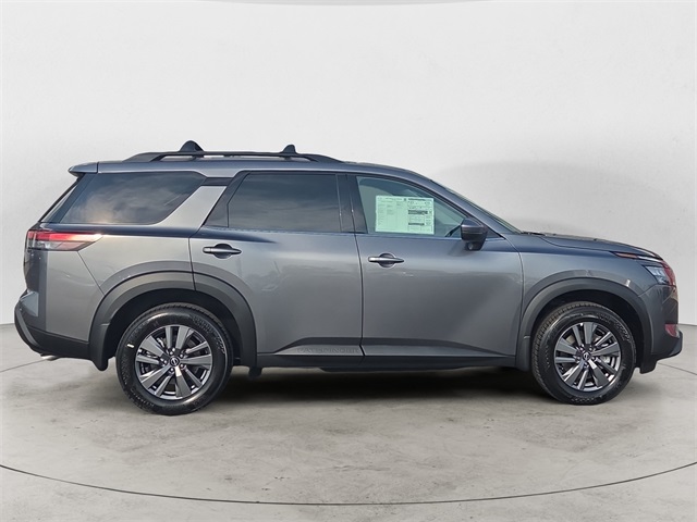 2025 Nissan Pathfinder SV photo 4