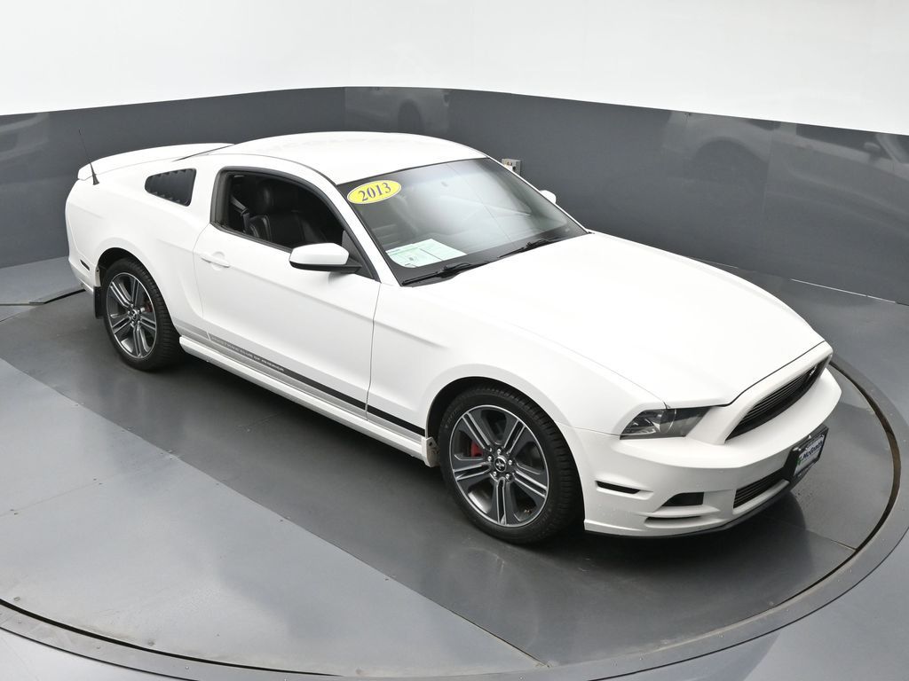 Used 2013 Ford Mustang V6 with VIN 1ZVBP8AM0D5251658 for sale in Cedar Rapids, IA