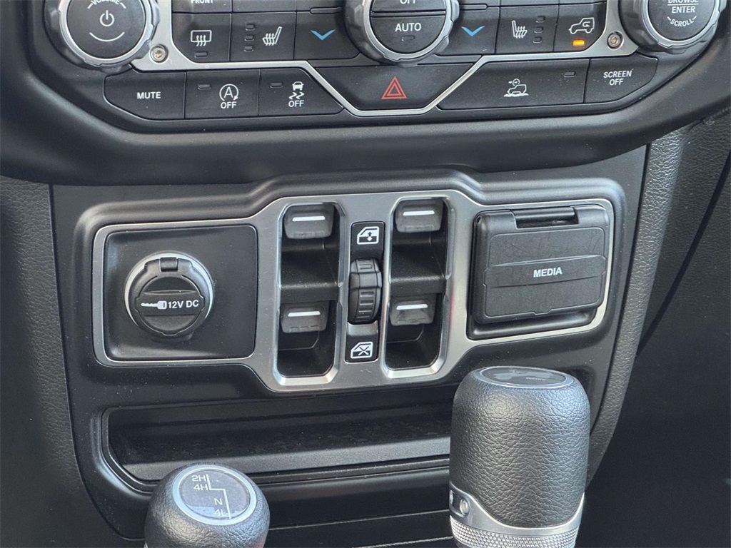 2021 Jeep Wrangler Unlimited Islander photo 20