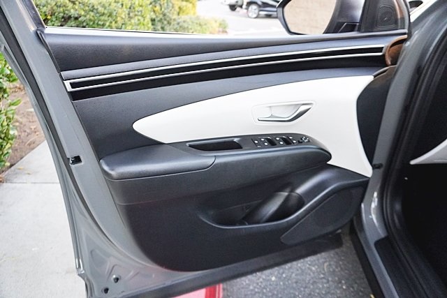 Used 2024 Gray Hyundai SEL image 22