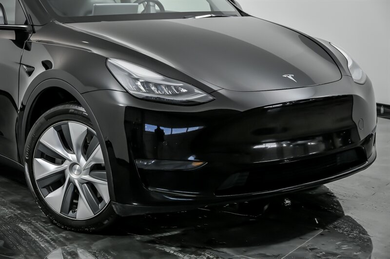 Used 2021 Tesla Model Y Long Range with VIN 5YJYGDEE8MF089415 for sale in Aurora, IL