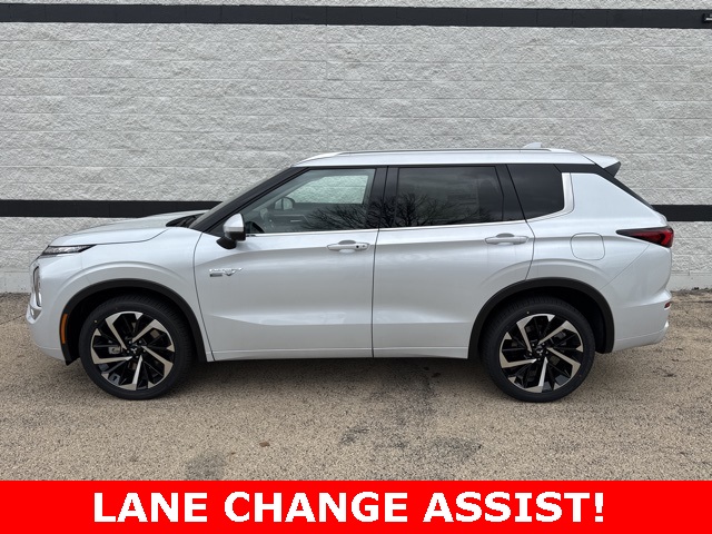 2025 Mitsubishi Outlander PHEV SEL photo 6