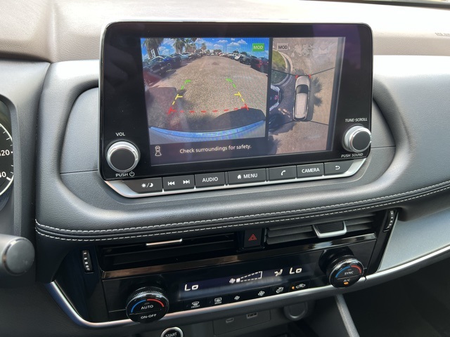 2021 Nissan Rogue SV photo 10