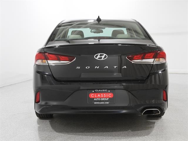 2018 Hyundai Sonata SEL photo 17