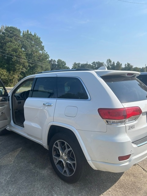 2020 Jeep Grand Cherokee Overland photo 2
