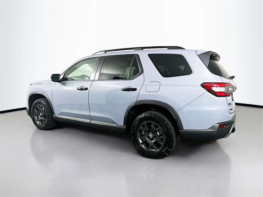 2025 Honda Pilot TrailSport photo 5