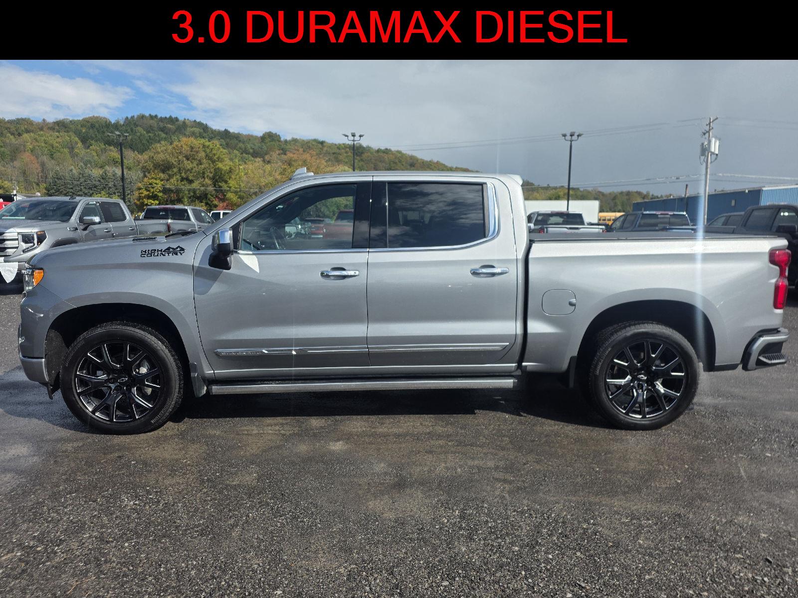 2023 Chevrolet Silverado 1500 High Country photo 2