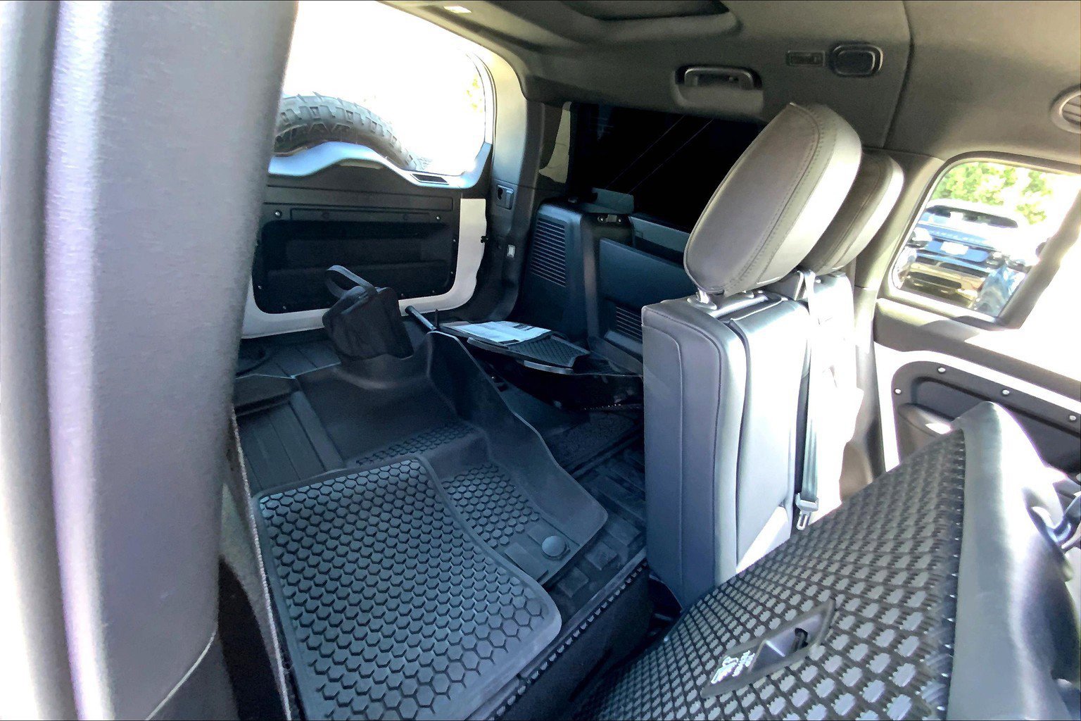 2024 Land Rover Defender Outbound photo 24