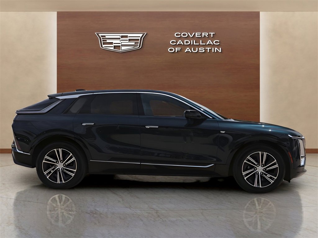 2024 Cadillac Lyriq Luxury photo 5