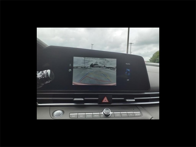 2024 Hyundai Elantra SEL photo 12