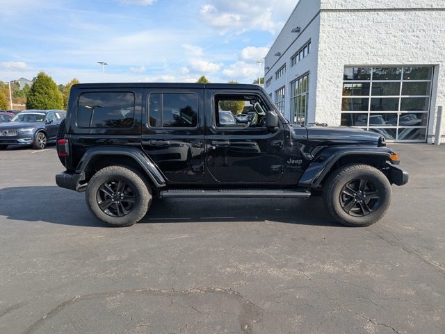 2022 Jeep Wrangler Unlimited Sahara photo 6