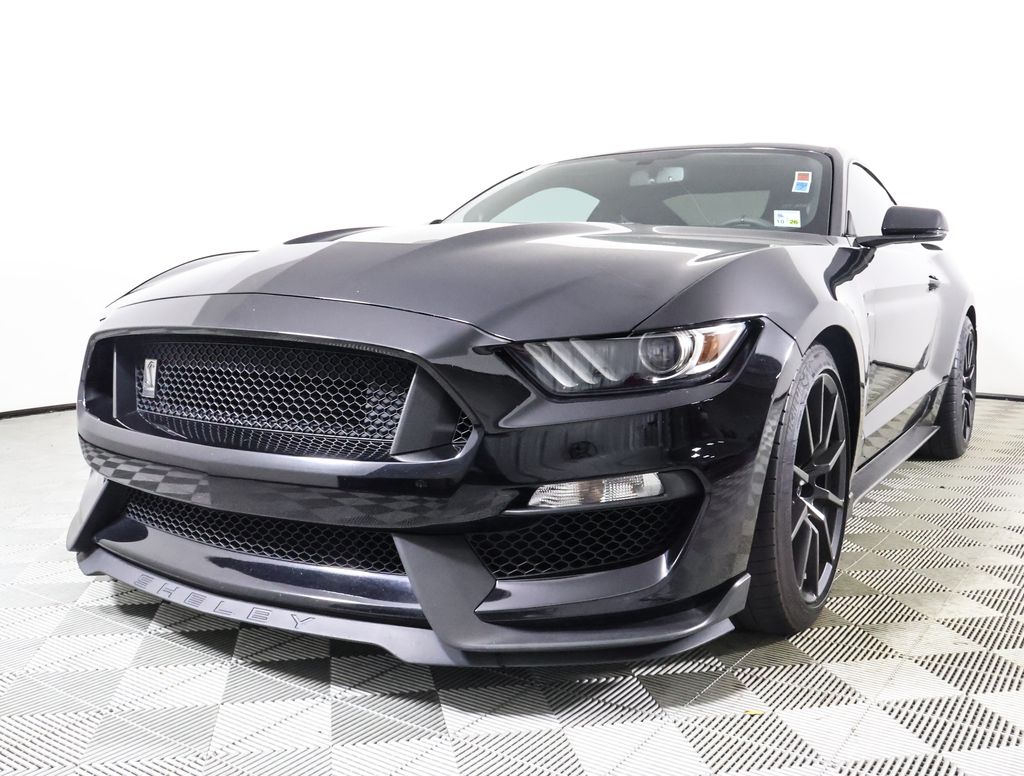 2017 Ford Mustang Shelby GT350 photo 2