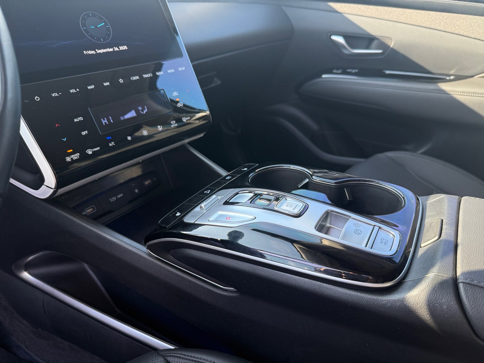 2023 Hyundai Tucson Hybrid SEL Convenience photo 13