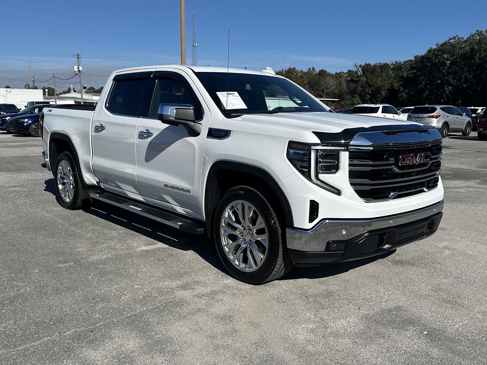 2024 GMC Sierra 1500 SLT's photo