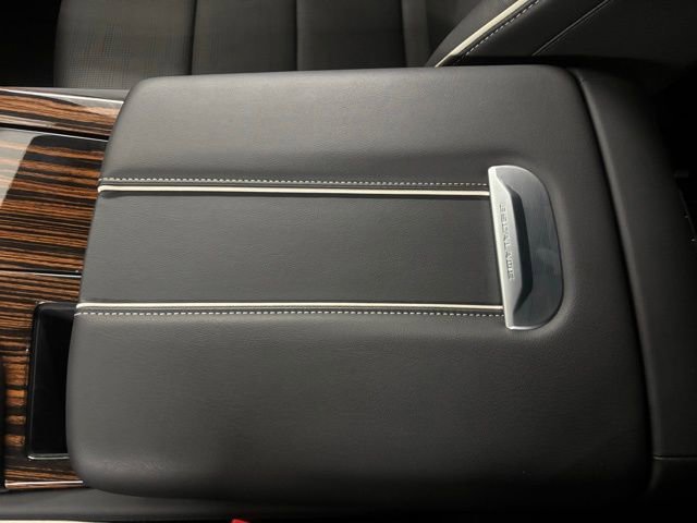 2024 Cadillac Escalade Premium Luxury photo 26