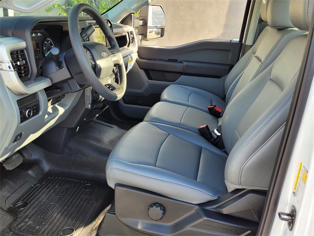 2024 Ford F-350 XL photo 5