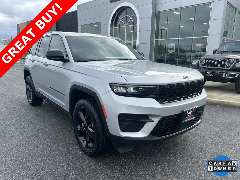 2023 Jeep Grand Cherokee Altitude's photo