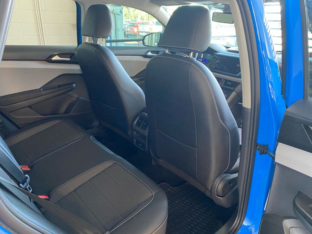 2022 Volkswagen Taos SE photo 13