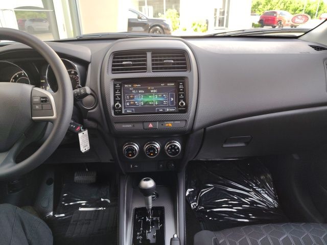 2025 Mitsubishi Outlander Sport ES photo 13