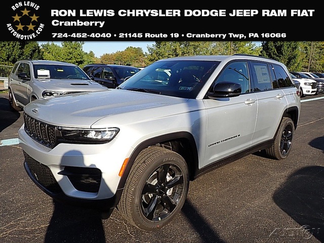 2025 Jeep Grand Cherokee Altitude's photo