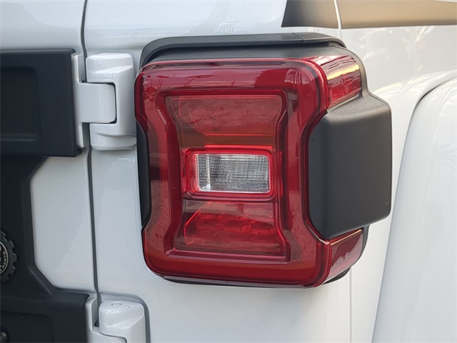 2024 Jeep Wrangler Rubicon photo 8
