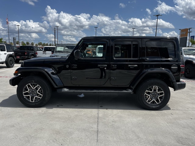 2025 Jeep Wrangler Sahara photo 4