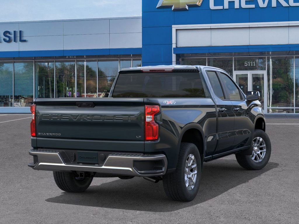 2026 Chevrolet Silverado 1500 LT photo 3