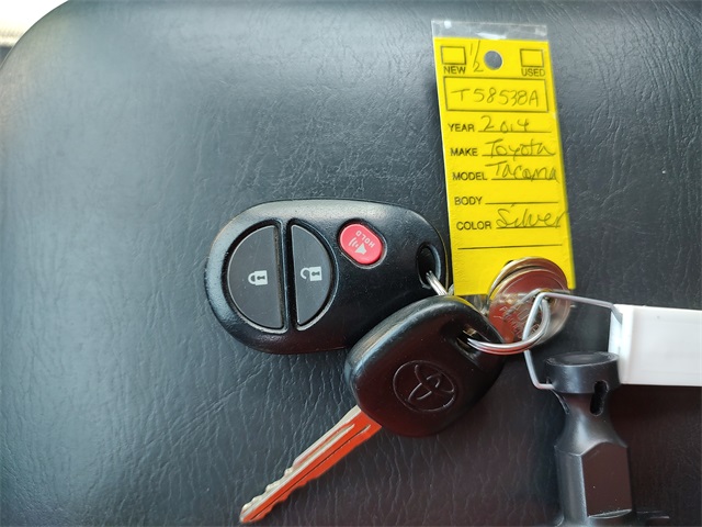 2014 Toyota Tacoma Base photo 9
