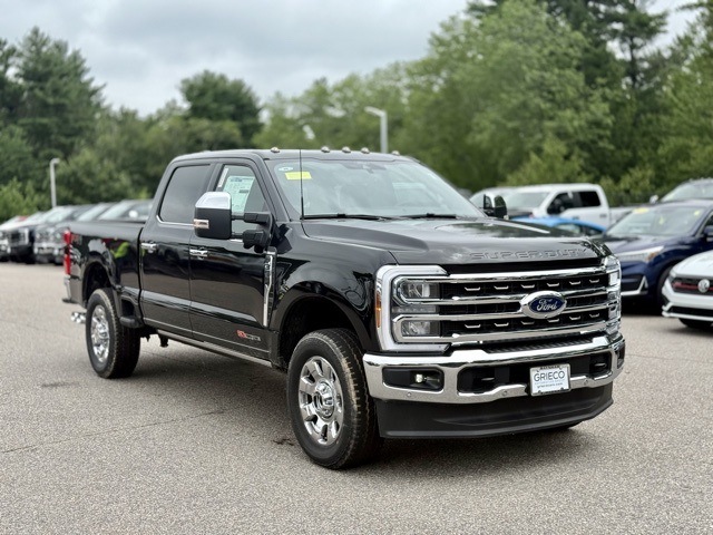 2025 Ford F-350 Super Duty King Ranch's photo