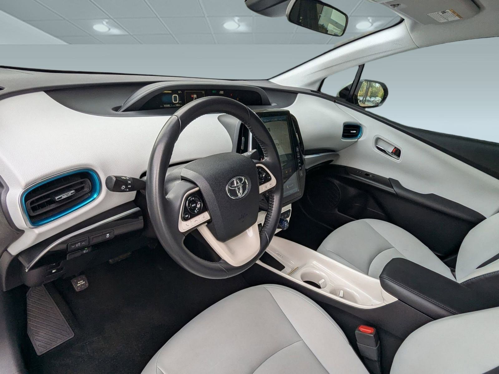 2018 Toyota Prius Prime Premium photo 4