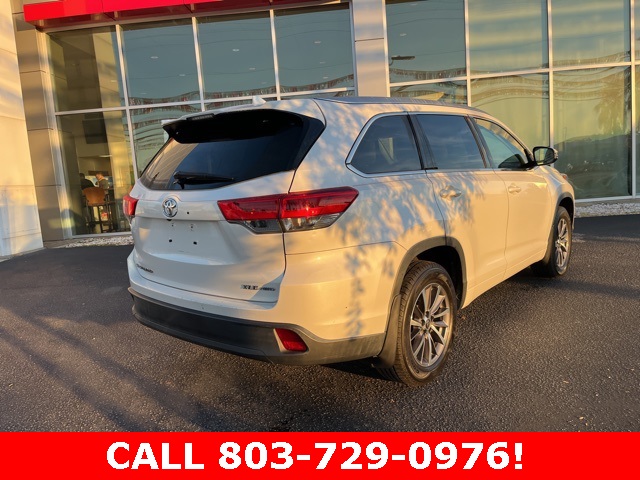 2017 Toyota Highlander XLE photo 3