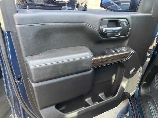 2021 Chevrolet Silverado 1500 LT Trail Boss photo 2