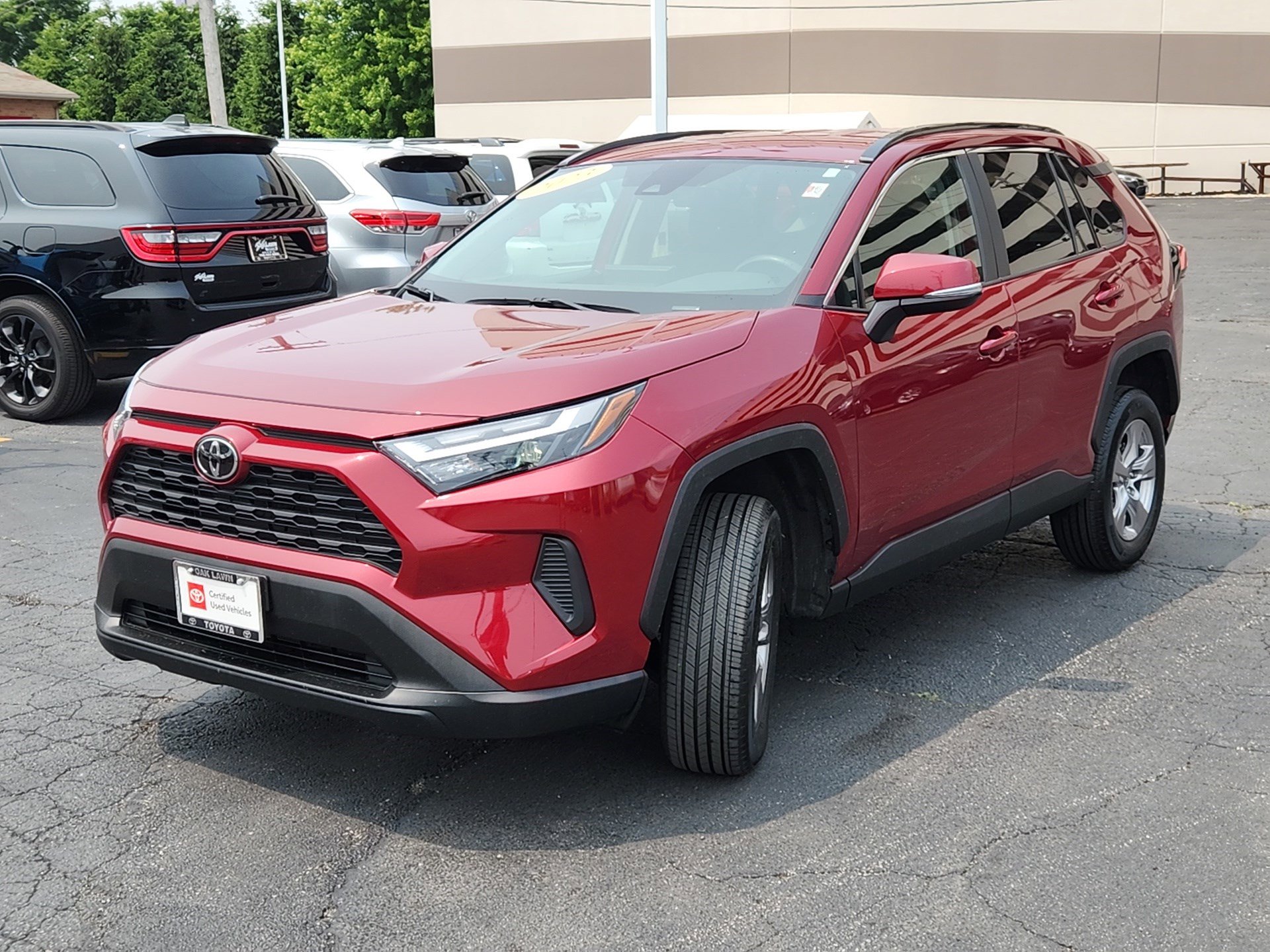 2023 Toyota RAV4 XLE photo 3