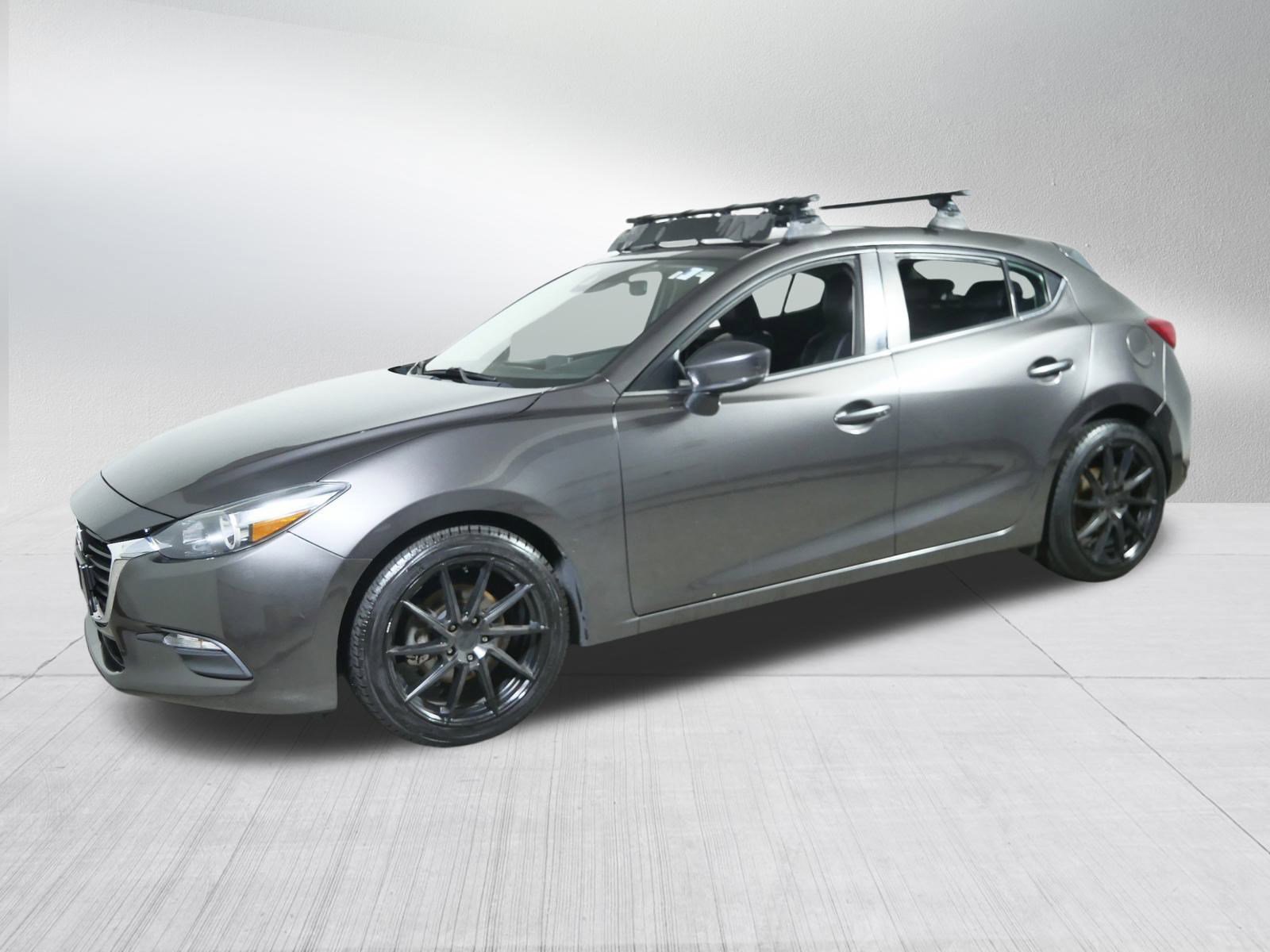 2017 Mazda Mazda3 Touring photo 3