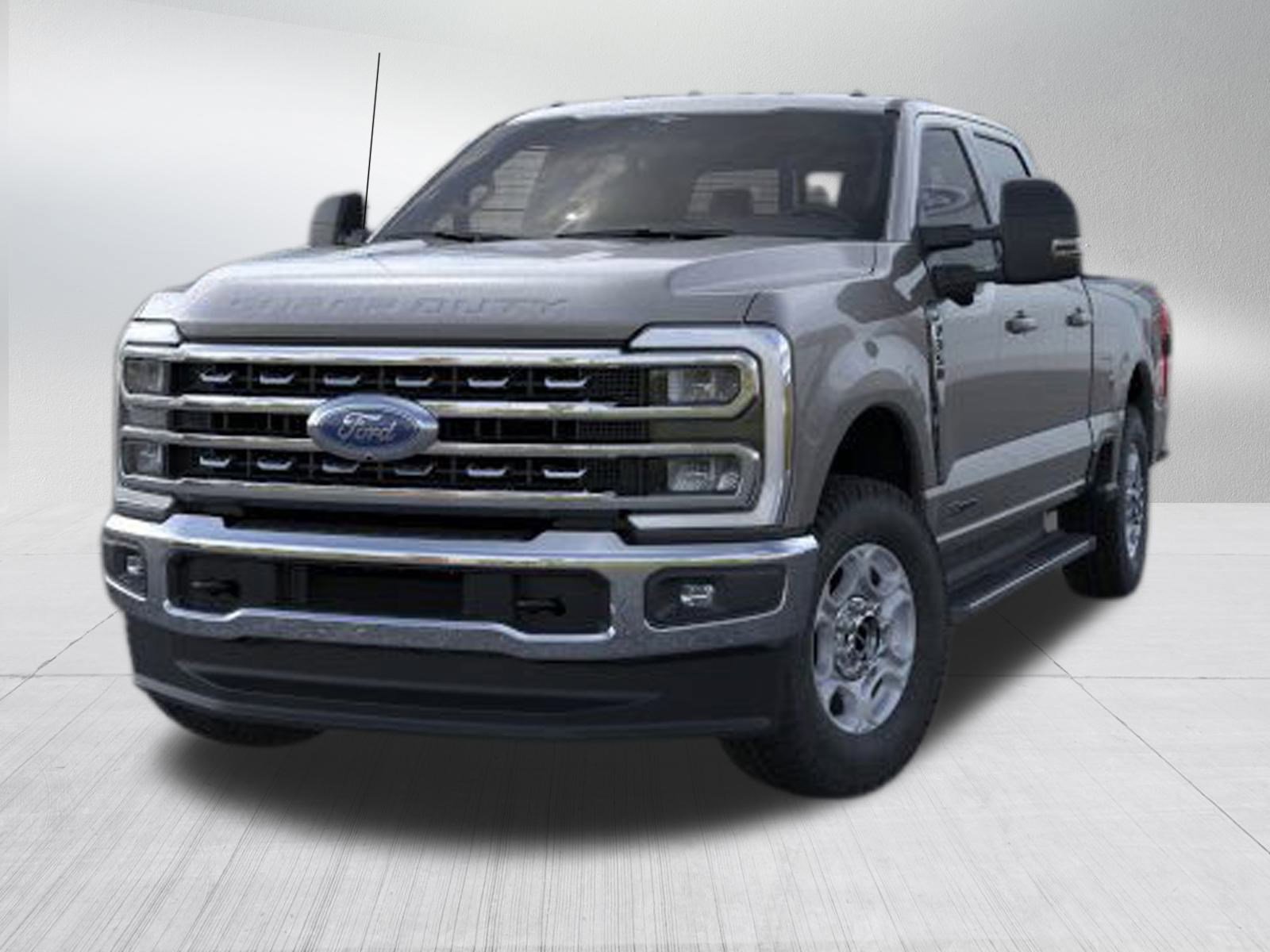 2026 Ford F-350 XLT photo 3