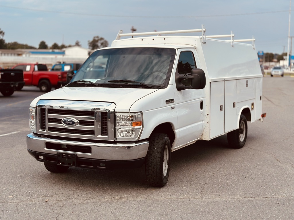 2012 Ford E-350 photo 2