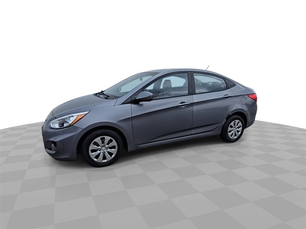 2016 Hyundai Accent SE photo 4