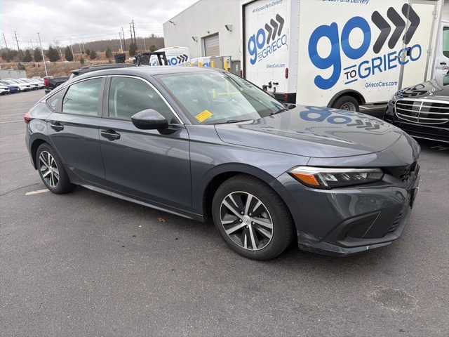 2023 Honda Civic Hatchback LX's photo