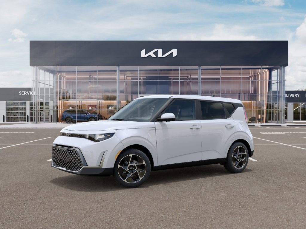 2025 Kia Soul EX photo 3