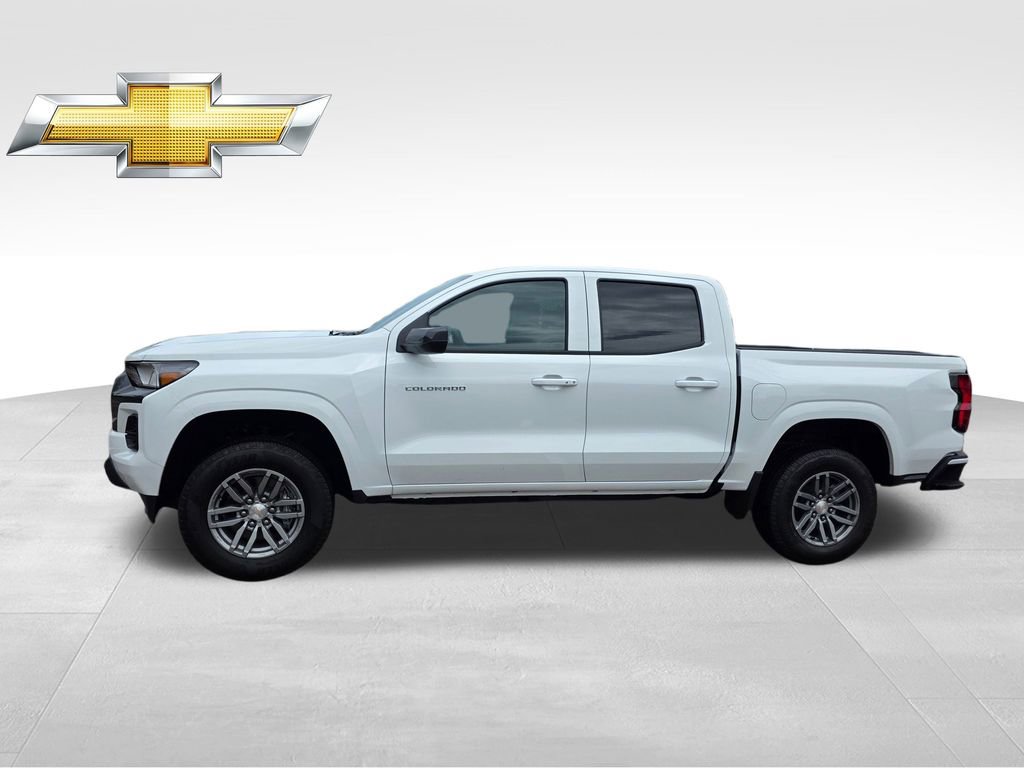 2025 Chevrolet Colorado Work Truck LT photo 3