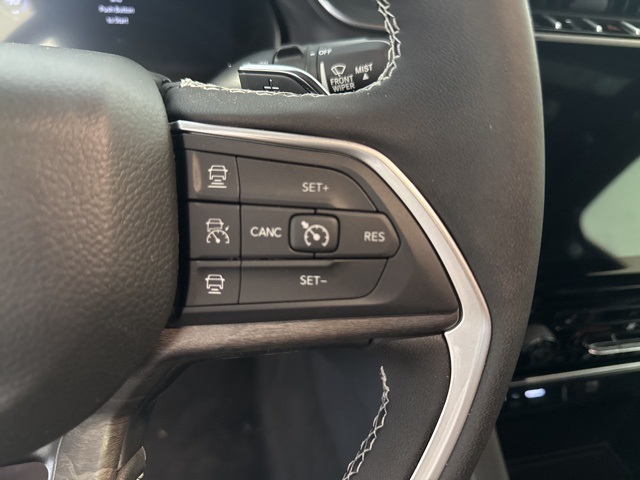 2025 Jeep Grand Cherokee Limited photo 13