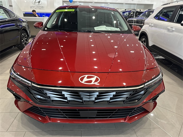 2025 Hyundai Elantra SEL Convenience photo 2